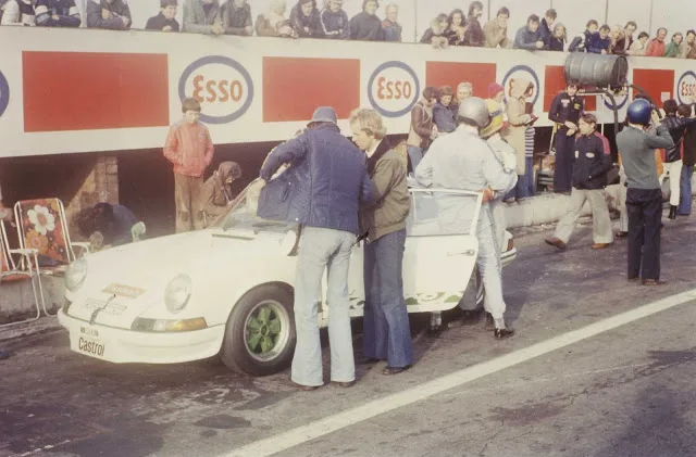 1976